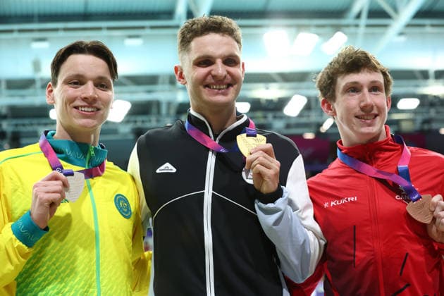 July 28, 2026, Glasgow, Scotland, Great Britain: LEWIS CLAREBURT of New Zealand (center), WILLIAM PETRIC of Australia (left) and LORNE WIGGINTON of Canada (right) pose with their gold, silver and bronze medal in the Men s 400m Individual Medley Medal Ceremony of the Commonwealth Games Glasgow 2026 at the Tollcross International Swimming Centre in Glasgow, Scotland. Commowealth Games 2026: Swimming  - ZUMAc179 20260728_zep_c179_195 Copyright: xMickaelxChavetx