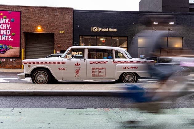 Football - Pre-Season - Liverpool FC 2026 27 Away Kit Launch NEW YORK, USA - Tuesday, July 28, 2026: An old New York Checker taxi branded for an Adidas launch event for the new Liverpool FC 2026 27 away kit at the Refinery in Williamsburg, New York. (Photo by David Rawcliffe Propaganda) WILLIAMSBURG The Refinery NEW YORK UNITED STATES OF AMERICA  Copyright: xDavidxRawcliffex 2026-07-28-003-Liverpool_Adidas_Away_Kit_Launch