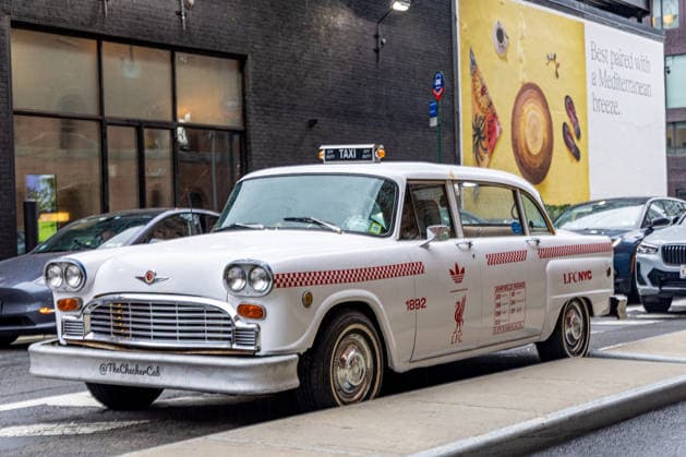 Football - Pre-Season - Liverpool FC 2026 27 Away Kit Launch NEW YORK, USA - Tuesday, July 28, 2026: An old New York Checker taxi branded for an Adidas launch event for the new Liverpool FC 2026 27 away kit at the Refinery in Williamsburg, New York. (Photo by David Rawcliffe Propaganda) WILLIAMSBURG The Refinery NEW YORK UNITED STATES OF AMERICA  Copyright: xDavidxRawcliffex 2026-07-28-012-Liverpool_Adidas_Away_Kit_Launch