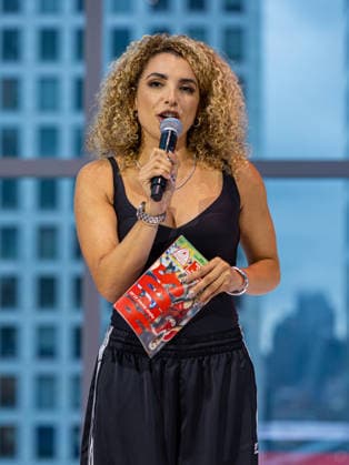 Football - Pre-Season - Liverpool FC 2026 27 Away Kit Launch NEW YORK, USA - Tuesday, July 28, 2026: ESPN Sports analyst Chelsea Cabarcas hosts an Adidas launch event for the new Liverpool FC 2026 27 away kit at the Refinery in Williamsburg, New York. (Photo by David Rawcliffe Propaganda) WILLIAMSBURG The Refinery NEW YORK UNITED STATES OF AMERICA  Copyright: xDavidxRawcliffex 2026-07-28-089-Liverpool_Adidas_Away_Kit_Launch
