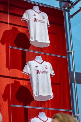 Football - Pre-Season - Liverpool FC 2026 27 Away Kit Launch NEW YORK, USA - Tuesday, July 28, 2026: An Adidas launch event for the new Liverpool FC 2026 27 away kit at the Refinery in Williamsburg, New York. (Photo by David Rawcliffe Propaganda) WILLIAMSBURG The Refinery NEW YORK UNITED STATES OF AMERICA  Copyright: xDavidxRawcliffex 2026-07-28-119-Liverpool_Adidas_Away_Kit_Launch
