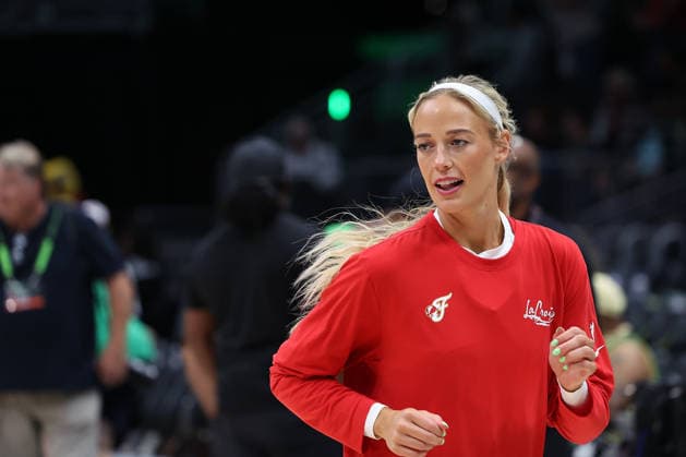 July 28, 2026, Seattle, Washington, USA: Indiana Fever guard SOPHIE CUNNINGHAM (8) warms-up prior to the WNBA, Basketball Damen, USA match between the Seattle Storm and Indiana Fever at Climate Pledge Arena in Seattle. Seattle USA - ZUMAd218 20260728_zsp_d218_009 Copyright: xRichardxDizonx