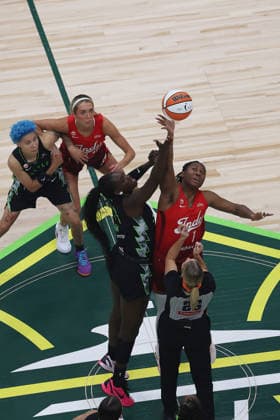 July 28, 2026, Seattle, Washington, USA: Seattle Storm center AWA FAM (11) and Indiana Fever center-forward ALIYAH BOSTON (7) go up for the tip-off in the first quarter of the WNBA, Basketball Damen, USA match between the Seattle Storm and Indiana Fever at Climate Pledge Arena in Seattle. Seattle USA - ZUMAd218 20260728_zsp_d218_013 Copyright: xRichardxDizonx