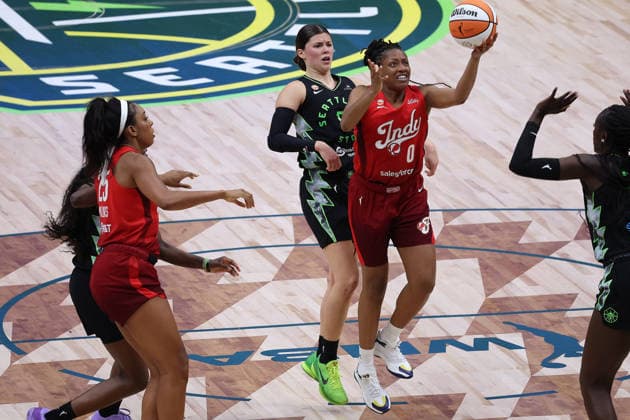 July 28, 2026, Seattle, Washington, USA: Indiana Fever guard KELSEY MITCHELL (0) attempts a field goal in the second quarter of the WNBA, Basketball Damen, USA match between the Seattle Storm and Indiana Fever at Climate Pledge Arena in Seattle. Seattle USA - ZUMAd218 20260728_zsp_d218_032 Copyright: xRichardxDizonx