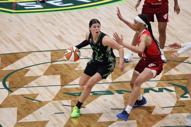 July 28, 2026, Seattle, Washington, USA: Seattle Storm guard JADE MELBOURNE (5) controls the ball in the third quarter of the WNBA, Basketball Damen, USA match between the Seattle Storm and Indiana Fever at Climate Pledge Arena in Seattle. Seattle USA - ZUMAd218 20260728_zsp_d218_035 Copyright: xRichardxDizonx