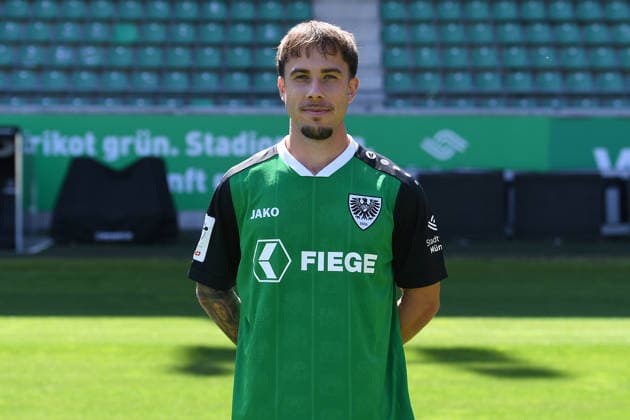 SC Preußen Münster; 3. Liga, Porträttermin 2026 2027 Louis Kolbe ( Münster ); SC Preußen Münster; 3. Liga, Porträttermin 2026 2027 *** SC Preußen Münster, 3rd Division, Photo Shoot 2026–2027 Louis Kolbe Münster SC Preußen Münster, 3rd Division, Photo Shoot 2026–2027 xRx