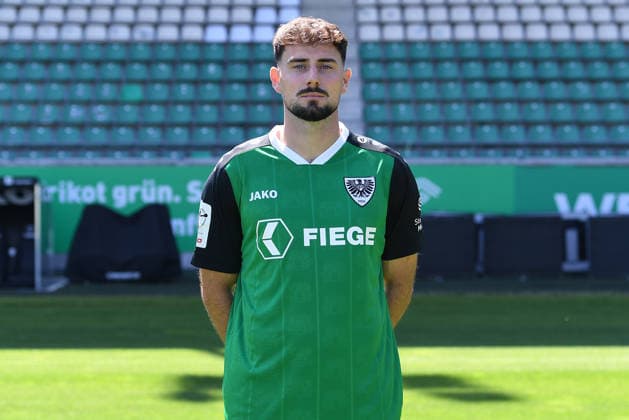 SC Preußen Münster; 3. Liga, Porträttermin 2026 2027 Lucas Zeller ( Münster ); SC Preußen Münster; 3. Liga, Porträttermin 2026 2027 *** SC Preußen Münster, 3rd Division, Photo Shoot 2026–2027 Lucas Zeller Münster SC Preußen Münster, 3rd Division, Photo Shoot 2026–2027 xRx