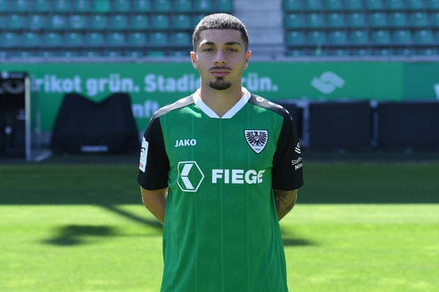 SC Preußen Münster; 3. Liga, Porträttermin 2026 2027 Leon Tasov ( Münster ); SC Preußen Münster; 3. Liga, Porträttermin 2026 2027 *** SC Preußen Münster, 3rd Division, Photo Shoot 2026–2027 Leon Tasov Münster SC Preußen Münster, 3rd Division, Photo Shoot 2026–2027 xRx
