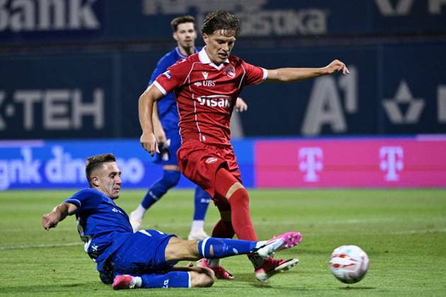 CroatiaZagreb, 280726. Maksimir Stadium. UEFA Champions League second qualifying round match, GNK Dinamo - FC Thun. Photo: Damir Krajac CROPIX Zagreb Croatia Copyright: xxDamirxKrajacx dinamo_thun89-280726