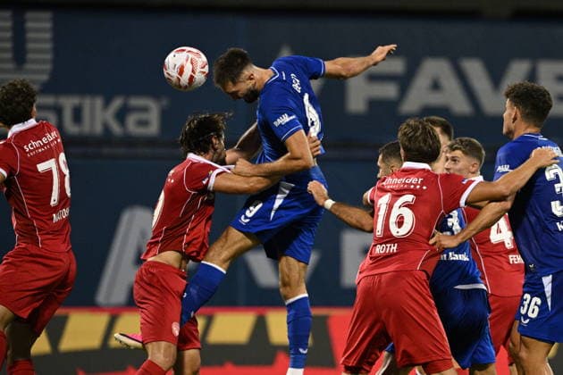 CroatiaZagreb, 280726. Maksimir Stadium. UEFA Champions League second qualifying round match, GNK Dinamo - FC Thun. Photo: Damir Krajac CROPIX Zagreb Croatia Copyright: xxDamirxKrajacx dinamo_thun65-280726