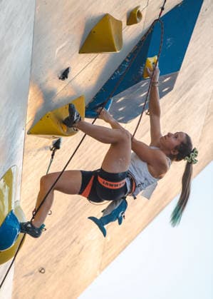 July 28, 2026, Salt Lake City, Utah, USA: Brazialian national team, Nationalteam climber ANJA Ko HLER eyes up the move in front of her on the women s final route Salt Lake City USA - ZUMAs381 20260728_znp_s381_002 Copyright: xAndrewxSzakmeisterx