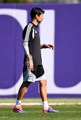 RSC Anderlecht v Hammarby IF - UEFA Europa League Media Activities 29 07 2026 ANDERLECHT, BELGIUM - JULY 29 : Bruno Vitor head coach of RSC Anderlecht pictured during a training session ahead of the UEFA Europa League 2025 26 second qualifying round second leg between RSC Anderlecht and Hammarby IF on July 29, 2026 in Anderlecht, Belgium, 29 07 2026 Anderlecht Belgium  Copyright: xTomasxSiskx