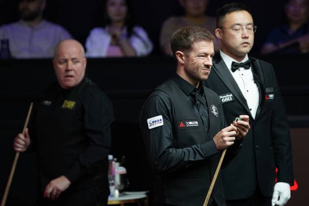 SHANGHAI, CHINA - JULY 29: Jack Lisowski of England chalks the cue in the second round match against John Higgins of Scotland on Day 3 of the 2026 Snooker Shanghai Masters on July 29, 2026 in Shanghai, China.  Copyright: xTaixChengzhex 111657039964