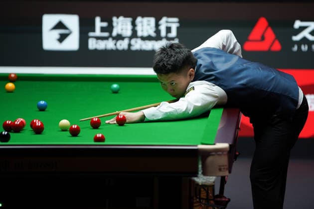 SHANGHAI, CHINA - JULY 29: Zhou Yuelong of China plays a shot in the second round match against Shaun Murphy of England on Day 3 of the 2026 Snooker Shanghai Masters on July 29, 2026 in Shanghai, China.  Copyright: xTaixChengzhex 111657039261
