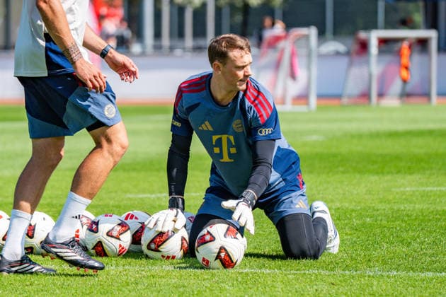 Trainingslager, FC Bayern München am 29.07.2026 in Rottach-Egern Manuel Neuer im Torwarttraining *** Training camp, FC Bayern Munich on July 29, 2026, in Rottach-Egern: Manuel Neuer during goalkeeper training Copyright: xBahhoxKarax