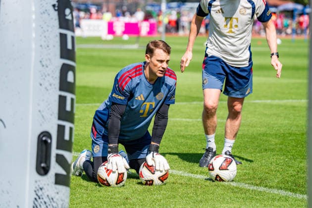 Trainingslager, FC Bayern München am 29.07.2026 in Rottach-Egern Manuel Neuer im Torwarttraining *** Training camp, FC Bayern Munich on July 29, 2026, in Rottach-Egern: Manuel Neuer during goalkeeper training Copyright: xBahhoxKarax