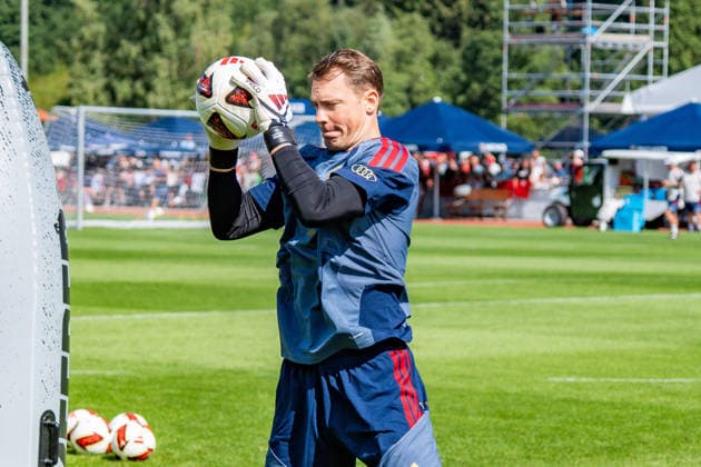 Trainingslager, FC Bayern München am 29.07.2026 in Rottach-Egern Manuel Neuer im Torwarttraining *** Training camp, FC Bayern Munich on July 29, 2026, in Rottach-Egern: Manuel Neuer during goalkeeper training Copyright: xBahhoxKarax