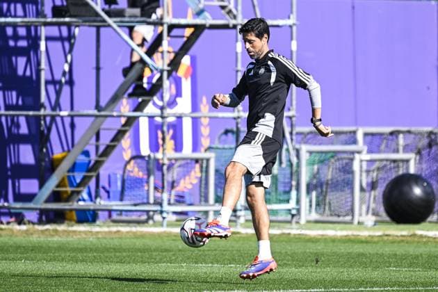 Anderlecht s head coach Vitor Bruno pictured in action during a training session of Belgian RSC Anderlecht, Wednesday 29 July in Brussels, in preparations of the second leg of the second qualifying round for the UEFA Europa League against Swedish Hammarby IF. TOM GOYVAERTS TomxGoyvaerts  x182284046x