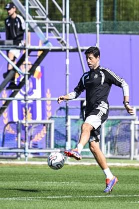 Anderlecht s head coach Vitor Bruno pictured in action during a training session of Belgian RSC Anderlecht, Wednesday 29 July in Brussels, in preparations of the second leg of the second qualifying round for the UEFA Europa League against Swedish Hammarby IF. TOM GOYVAERTS TomxGoyvaerts  x182284078x