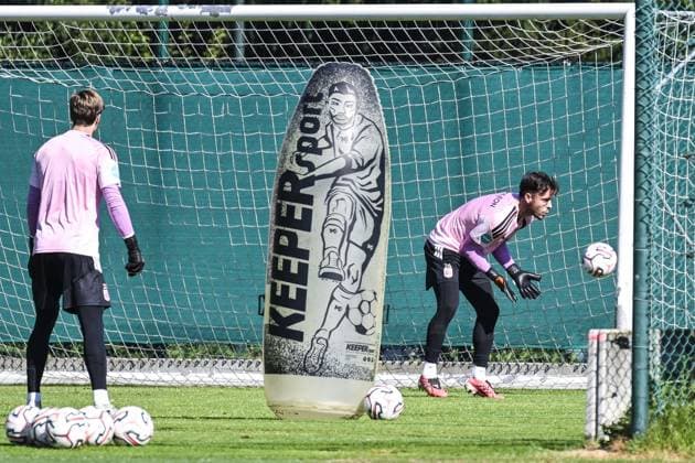 Anderlecht s goalkeeper Colin Coosemans pictured in action during a training session of Belgian RSC Anderlecht, Wednesday 29 July in Brussels, in preparations of the second leg of the second qualifying round for the UEFA Europa League against Swedish Hammarby IF. TOM GOYVAERTS TomxGoyvaerts  x182284034x