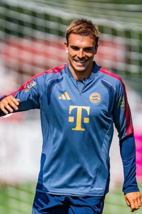 Trainingslager, FC Bayern München am 29.07.2026 in Rottach-Egern Joao Palhinha zufrieden lachend glücklich *** Training camp, FC Bayern Munich on July 29, 2026, in Rottach-Egern; João Palhinha, smiling contentedly and happily Copyright: xBahhoxKarax