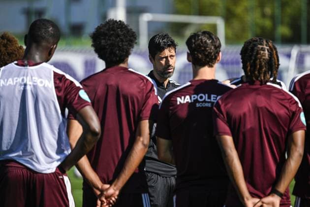 Anderlecht s head coach Vitor Bruno pictured during a training session of Belgian RSC Anderlecht, Wednesday 29 July in Brussels, in preparations of the second leg of the second qualifying round for the UEFA Europa League against Swedish Hammarby IF. TOM GOYVAERTS TomxGoyvaerts  x182286182x