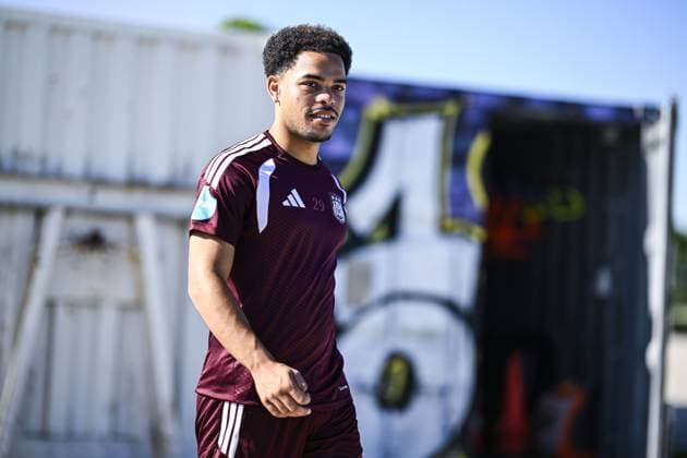 Anderlecht s Mario Stroeykens arrives for a training session of Belgian RSC Anderlecht, Wednesday 29 July in Brussels, in preparations of the second leg of the second qualifying round for the UEFA Europa League against Swedish Hammarby IF. TOM GOYVAERTS TomxGoyvaerts  x182286694x