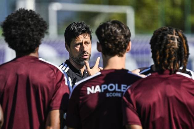 Anderlecht s head coach Vitor Bruno pictured during a training session of Belgian RSC Anderlecht, Wednesday 29 July in Brussels, in preparations of the second leg of the second qualifying round for the UEFA Europa League against Swedish Hammarby IF. TOM GOYVAERTS TomxGoyvaerts  x182286720x
