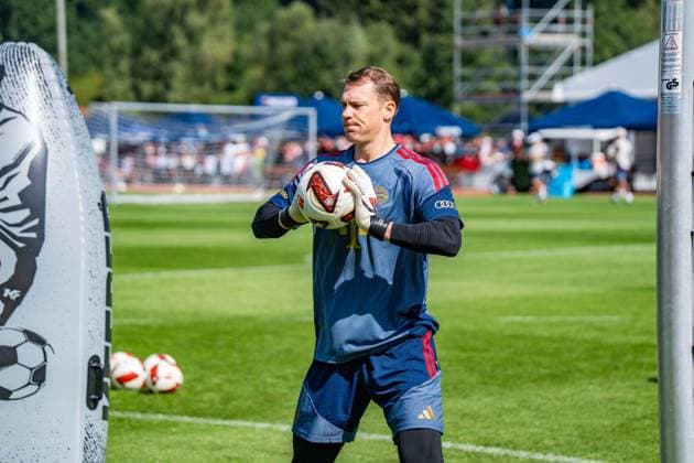 Trainingslager, FC Bayern München am 29.07.2026 in Rottach-Egern Manuel Neuer im Torwarttraining *** Training camp, FC Bayern Munich on July 29, 2026, in Rottach-Egern: Manuel Neuer during goalkeeper training Copyright: xBahhoxKarax