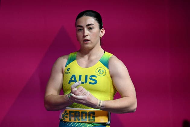 COM26 WEIGHTLIFTING, Isabella Andueza of Australia pprepares for her second attempt lift in the Women™s 89kg Weightlifting during the Glasgow 2026 Commonwealth Games at the SEC Armadillo in Glasgow, Scotland, Wednesday, July 29, 2026. ( NO ARCHIVING, EDITORIAL USE ONLY Glasgow Scotland United Kingdom  Copyright: xLUKASxCOCHx 20260729156316239226