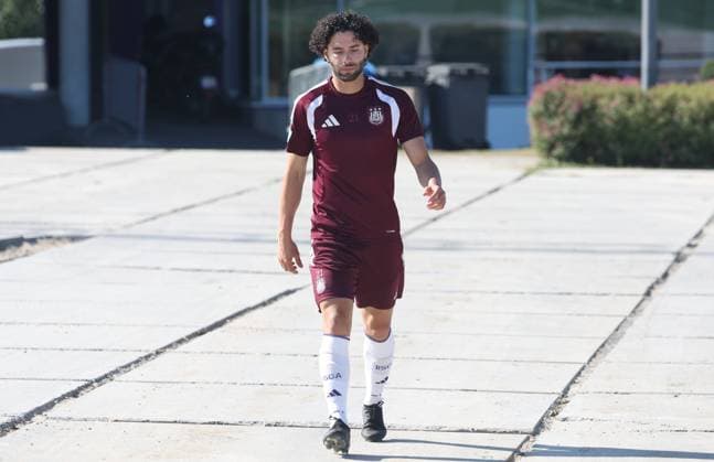 Anderlecht s Cesar Huerta arrives for a training session of Belgian RSC Anderlecht, Wednesday 29 July 2026 in Brussels, in preparations of the second leg of the second qualifying round for the UEFA Europa League against Swedish Hammarby IF. VIRGINIExLEFOUR  x182289770x