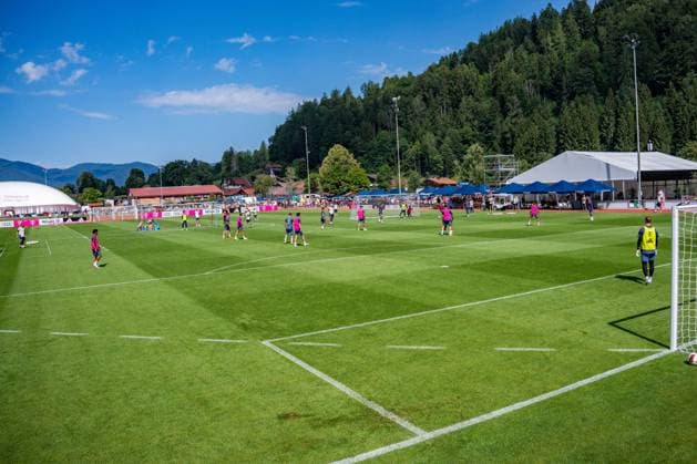 Trainingslager, FC Bayern München am 29.07.2026 in Rottach-Egern Trainingsspiel des FC Bayern München *** Training Camp, FC Bayern Munich on July 29, 2026, in Rottach Egern; FC Bayern Munich Friendly Match Copyright: xBahhoxKarax