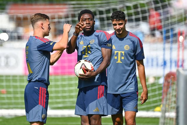 v.li:Joshua KIMMICH (Bayern Muenchen),Alphonso DAVIES (Bayern Muenchen), Aleksandar PAVLOVIC (Bayern Muenchen). Oeffentliches Training FC Bayern Muenchen im Trainingslager in Rottach Egern am 29.07.2026. Fussball 1. Bundesliga,Saison 2026 2027. *** From left: Joshua KIMMICH, Bayern Munich; Alphonso DAVIES, Bayern Munich; Aleksandar PAVLOVIC, Bayern Munich. Public training session for FC Bayern Munich at the training camp in Rottach-Egern on July 29, 2026. Soccer, Bundesliga 1, 2026–2027 season