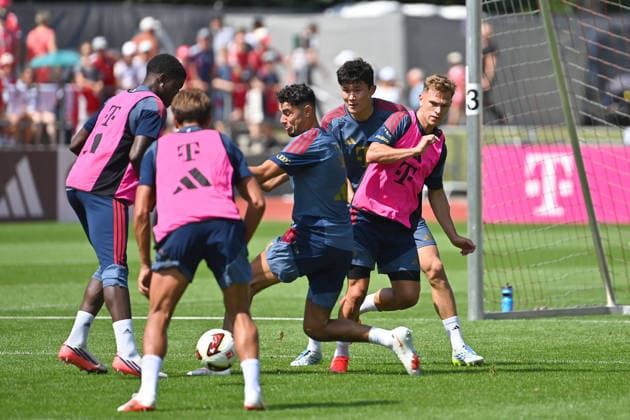 v.re:Joshua KIMMICH (Bayern Muenchen), Minjae KIM (FC Bayern Muenchen), Aleksandar PAVLOVIC (Bayern Muenchen), Aktion,Zweikampf. Oeffentliches Training FC Bayern Muenchen im Trainingslager in Rottach Egern am 29.07.2026. Fussball 1. Bundesliga,Saison 2026 2027. *** v re Joshua KIMMICH Bayern Munich, Minjae KIM FC Bayern Munich, Aleksandar PAVLOVIC, Bayern Munich; Action, Tackle; Public Training Session of FC Bayern Munich at the training camp in Rottach-Egern on July 29, 2026; Soccer, Bundesliga 1, 2026–2027 Season