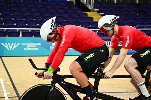 Glasgow 2026 Commonwealth Games Picture by Olly Hassell SWpix.com - 29 07 2026 - Glasgow 2026 Commonwealth Games - Track cycling, Rad, Radsport, Bahnrad, Bahn and Para Track Cycling - Sir Chris Hoy Velodrome, Glasgow, Scotland - Training - James Ball of Wales piloted by Matthew Rotherham Copyright: x xSWpix.comx(t axPhotographyxHubxLtd)xOllyxHassell SWpix.comx SWP-3419-0002