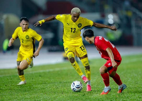 July 28, 2026, Kuala Lumpur, Malaysia: Mohamadou Sumareh of Malaysia (L) and Phonsak Seesavath of Laos seen in action during the ASEAN Hyundai Cup 2026 match between Malaysia and Laos at Kuala Lumpur Football Stadium, Cheras. Final score; Malaysia 4:0 Laos. ASEAN Hyundai Cup 2026 Malaysia Vs Laos In Kuala Lumpur, Malaysia - 28 Jul 2026  - ZUMAs197 20260728_aaa_s197_315 Copyright: xWongxFokxLoyx
