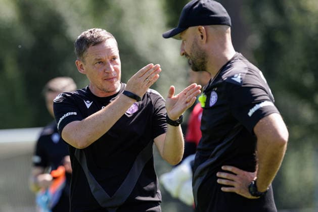 SOCCER - UEFA ECL, A.Wien vs Liepaja VIENNA,AUSTRIA,29.JUL.26 - SOCCER - UEFA Conference League, qualification, Austria Wien vs FK Liepaja, preview, training A.Wien. Image shows assistant coach Christian Wegleitner and head coach Stephan Helm (A.Wien).  GEPAxpictures xArminxRauthner