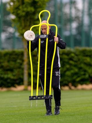 David Gray manager of Hibernian during a training session ahead of the clash with KF Malisheva Hibernian Training, Football, Hibernian Training Centre, Edinburgh, Scotland, UK - 29 Jul 2026Edinburgh Hibernian Training Centre Scotland United Kingdom EDITORIAL USE ONLY No use with unauthorised audio, video, data, fixture lists, club league logos or live services. Online in-match use limited to 120 images, no video emulation. No use in betting, games or single club league player publications.  Copyright: xAlanxRennie Shutterstockx 17016053ab