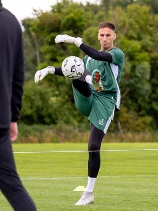Raphael Sallinger of Hibernian during a training session ahead of the clash with KF Malisheva Hibernian Training, Football, Hibernian Training Centre, Edinburgh, Scotland, UK - 29 Jul 2026Edinburgh Hibernian Training Centre Scotland United Kingdom EDITORIAL USE ONLY No use with unauthorised audio, video, data, fixture lists, club league logos or live services. Online in-match use limited to 120 images, no video emulation. No use in betting, games or single club league player publications.  Copyright: xAlanxRennie Shutterstockx 17016053b