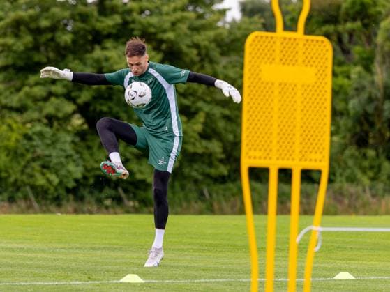 Raphael Sallinger of Hibernian during a training session ahead of the clash with KF Malisheva Hibernian Training, Football, Hibernian Training Centre, Edinburgh, Scotland, UK - 29 Jul 2026Edinburgh Hibernian Training Centre Scotland United Kingdom EDITORIAL USE ONLY No use with unauthorised audio, video, data, fixture lists, club league logos or live services. Online in-match use limited to 120 images, no video emulation. No use in betting, games or single club league player publications.  Copyright: xAlanxRennie Shutterstockx 17016053ad