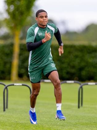 Thibault Klidje of Hibernian during a training session ahead of the clash with KF Malisheva Hibernian Training, Football, Hibernian Training Centre, Edinburgh, Scotland, UK - 29 Jul 2026Edinburgh Hibernian Training Centre Scotland United Kingdom EDITORIAL USE ONLY No use with unauthorised audio, video, data, fixture lists, club league logos or live services. Online in-match use limited to 120 images, no video emulation. No use in betting, games or single club league player publications.  Copyright: xAlanxRennie Shutterstockx 17016053ae