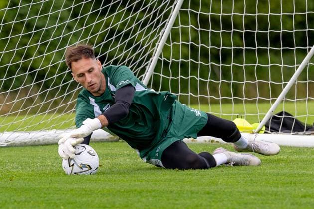Raphael Sallinger of Hibernian during a training session ahead of the clash with KF Malisheva Hibernian Training, Football, Hibernian Training Centre, Edinburgh, Scotland, UK - 29 Jul 2026Edinburgh Hibernian Training Centre Scotland United Kingdom EDITORIAL USE ONLY No use with unauthorised audio, video, data, fixture lists, club league logos or live services. Online in-match use limited to 120 images, no video emulation. No use in betting, games or single club league player publications.  Copyright: xAlanxRennie Shutterstockx 17016053ba