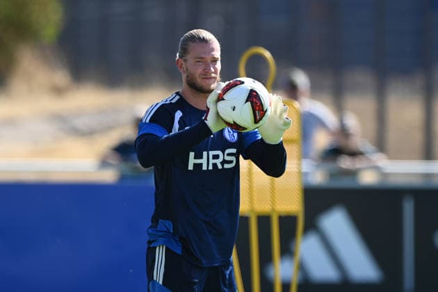 Torwart Loris KARIUS (GE) Training des FC Schalke 04 (GE) am 29.07.2026 auf dem Trainingsgelaende in Gelsenkirchen Deutschland. Â *** Goalkeeper Loris KARIUS at FC Schalke 04 s training session on July 29, 2026, at the training facility in Gelsenkirchen, Germany Â