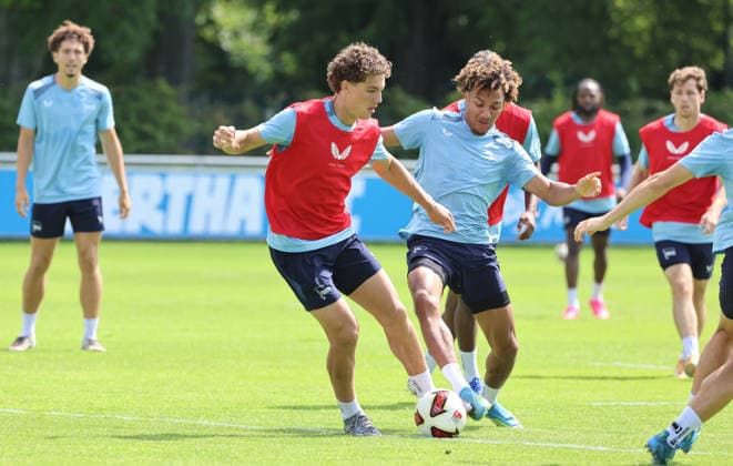 Soufian Gouram, Oluwaseun Adewumi Zweikampf Spielszene Aktion Fußball Fussball Saison 2026 2027 2.Bundesliga Herren DFL 29.07.2026 Training Hertha BSC Berlin DFL regulations prohibit any use of photographs as image sequences and or quasi-video. *** Soufian Gouram, Oluwaseun Adewumi, tackle, game action, sports, soccer, soccer season 2026–2027, 2. Bundesliga Men, DFL, July 29, 2026, training, Hertha BSC Berlin. DFL regulations prohibit any use of photographs as image sequences and or quasi-video.