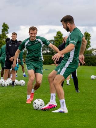 Chris Cadden of Hibernian and Grant Hanley of Hibernian during a training session ahead of the clash with KF Malisheva Hibernian Training, Football, Hibernian Training Centre, Edinburgh, Scotland, UK - 29 Jul 2026Edinburgh Hibernian Training Centre Scotland United Kingdom EDITORIAL USE ONLY No use with unauthorised audio, video, data, fixture lists, club league logos or live services. Online in-match use limited to 120 images, no video emulation. No use in betting, games or single club league player publications.  Copyright: xAlanxRennie Shutterstockx 17016053bj