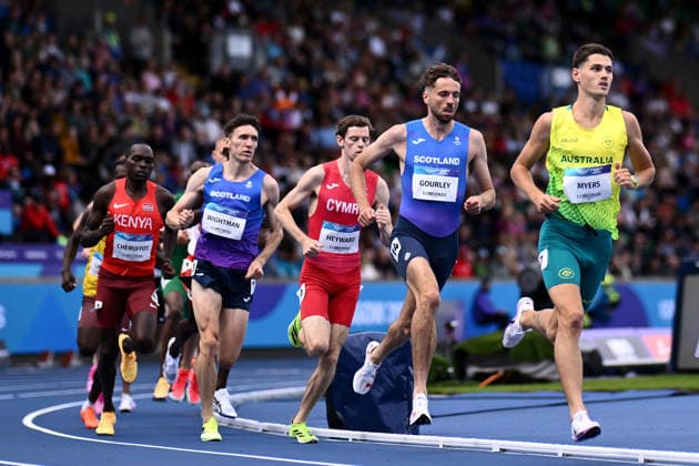 COM26 ATHLETICS, Cameron Myers of Australia (right) competes in the Men™s One Mile, Round 1 heats at the Glasgow 2026 Commonwealth Games at EDF Scotstoun Stadium in Glasgow, Scotland, Wednesday, July 29, 2026. ( NO ARCHIVING, EDITORIAL USE ONLY Glasgow United Kingdom  Copyright: xJOELxCARRETTx 20260729129911203342