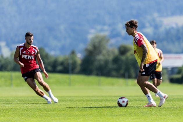 ST. JOHANN IN TIROL, AUSTRIA - JULY 29: Julian Pauli (1. FC Koeln, 3) controls the ball during a training session at trainings camp in Kitzbuehel of season 2026 27 at Koasastadion on July 29, 2026 in St. Johann in Tirol, Austria. Austria Copyright: xSteffiexWunderlx