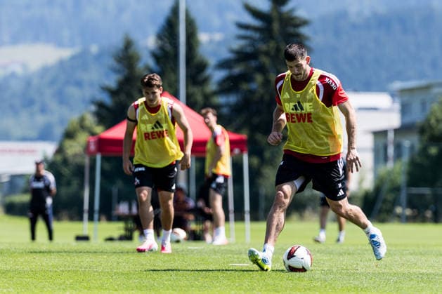 ST. JOHANN IN TIROL, AUSTRIA - JULY 29: Luka Lochoshvili (1. FC Koeln, 24) controls the ball during a training session at trainings camp in Kitzbuehel of season 2026 27 at Koasastadion on July 29, 2026 in St. Johann in Tirol, Austria. Austria Copyright: xSteffiexWunderlx