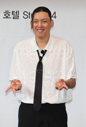 S. Korean basketball player Choi Jun-yong S. Korean basketball player Choi Jun-yong South Korean basketball player Choi Jun-yong poses for a photo during a press conference, PK, Pressekonferenz in Seoul on July 29, 2026, to announce his bid to reach the National Basketball Association in the United States. Choi has been playing for Busan KCC Egis since 2023 and won two more titles with them, in 2024 and again in 2026. (Yonhap) 2026-07-29 19:48:03 < 1980-2026 YONHAPNEWS AGENCY. .> ¼­¿ïÆ¯º°½Ã EDITORIAL USE ONLY  Copyright: xx PYH2026072920340034400 YonhapxNewsx 0862962423st
