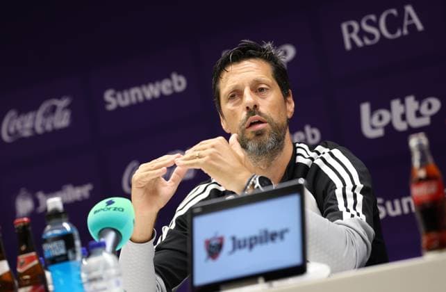 Anderlecht s head coach Vitor Bruno gestures during a press conference, PK, Pressekonferenz of Belgian RSC Anderlecht, Wednesday 29 July 2026 in Brussels, in preparations of the second leg of the second qualifying round for the UEFA Europa League against Swedish Hammarby IF. VIRGINIExLEFOUR  x182304159x